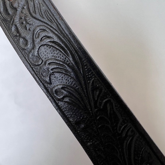 Justin Belt Top Grain Cowhide Cowboy Buckle Size 22 Silver w Gold Made in USA - Picture 6 of 10